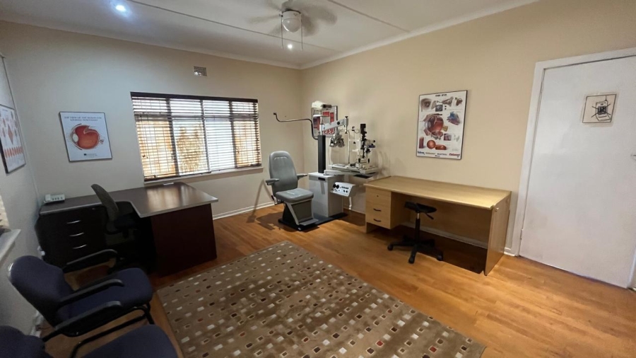  Bedroom Property for Sale in Jeffreys Bay Central Eastern Cape